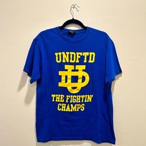 UNDEFEATED Men Blue Graphic Tee Size M